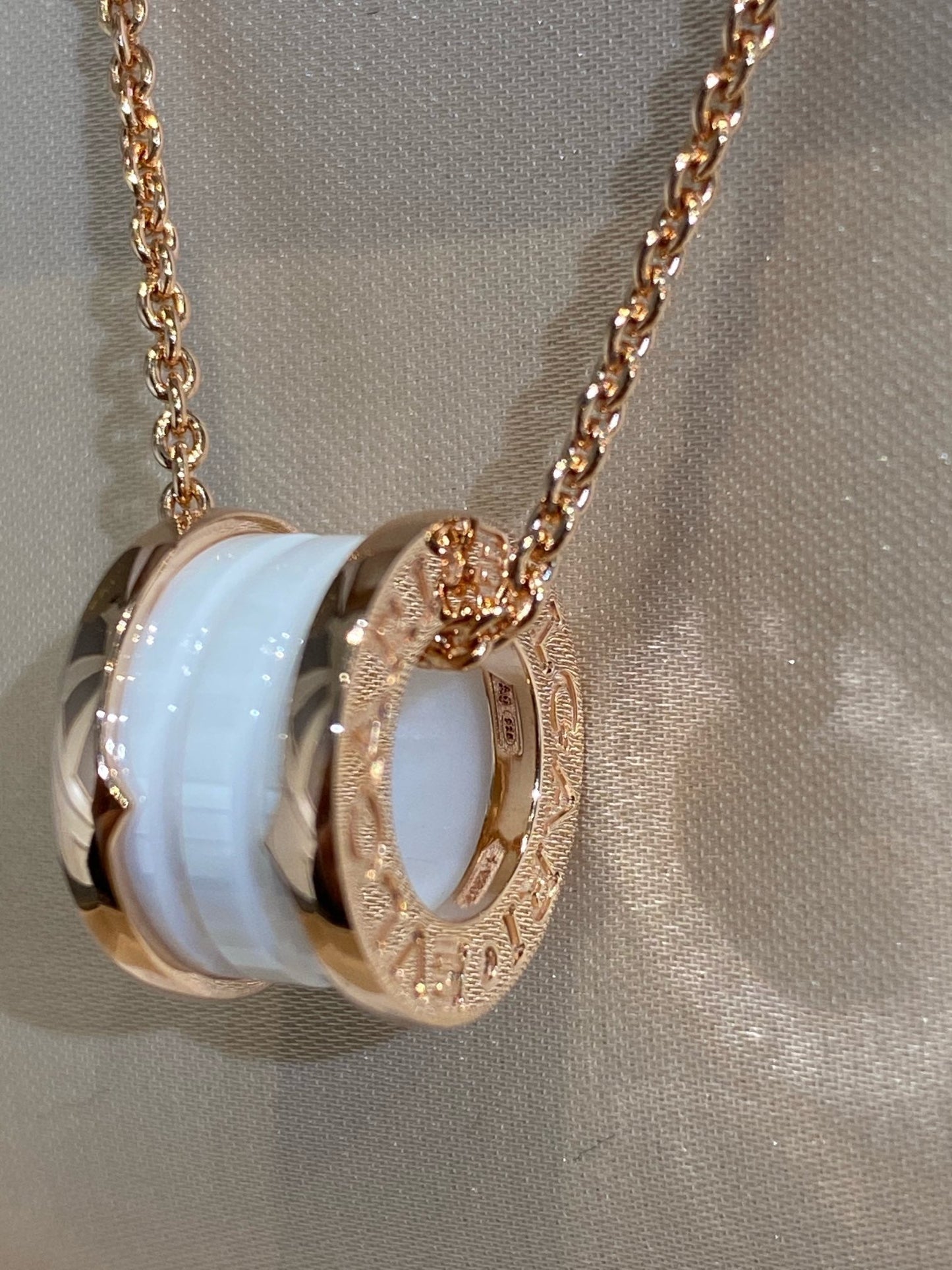 BVLGARI ZERO 1 WHITE CERAMIC PINK GOLD NECKLACE