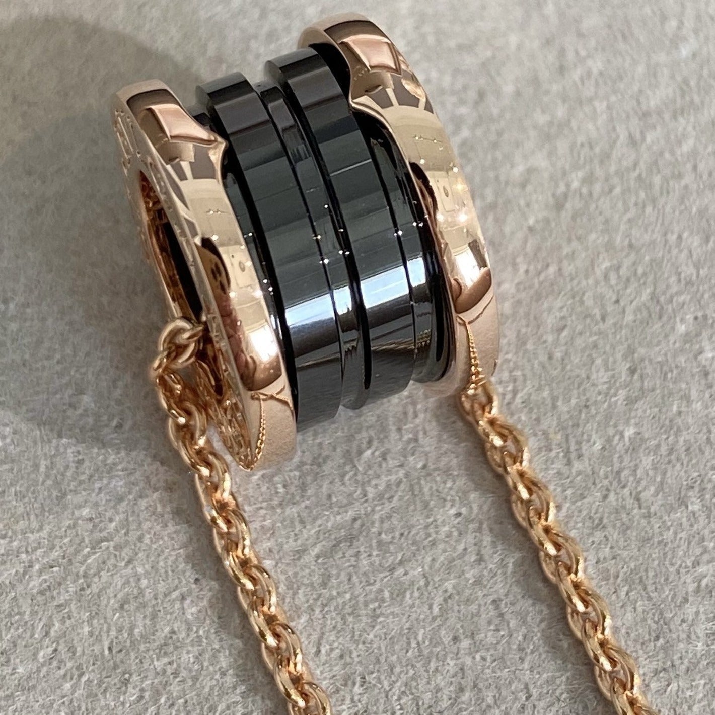 BVLGARI ZERO 1 BLACK CERAMIC PINK GOLD NECKLACE