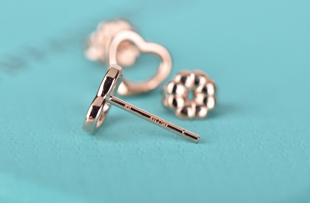 TIFFANY OPEN HEART STUD EARRINGS