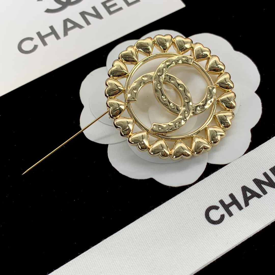 Chanel Brooch Gold 175815