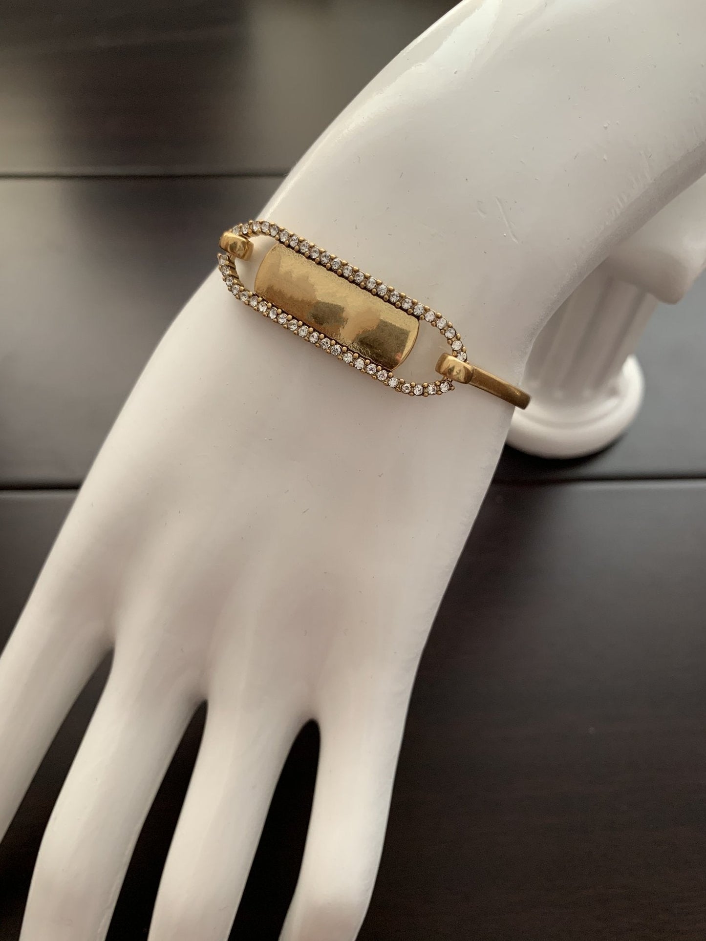 DIOR DIO OVAL LETTER BRACELET GOLD DIAMOND