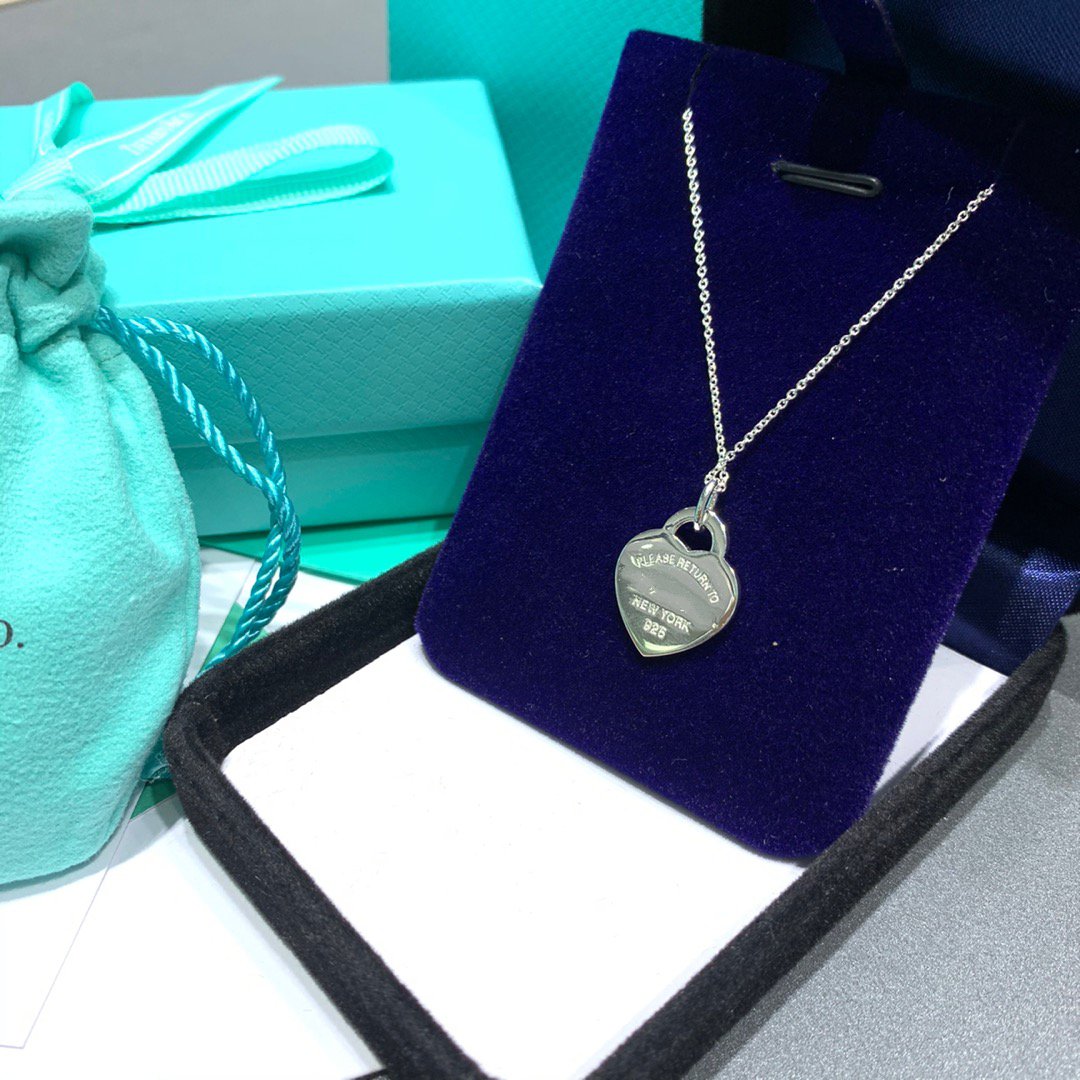 TIFFANY RED HEART NECKLACE & BRACELET MATERIAL