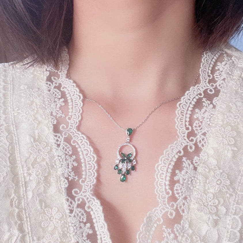 GRAFF BUTTERFLY CHANDELIER CLASSIC GREEN SILVER DIAMOND NECKLACE