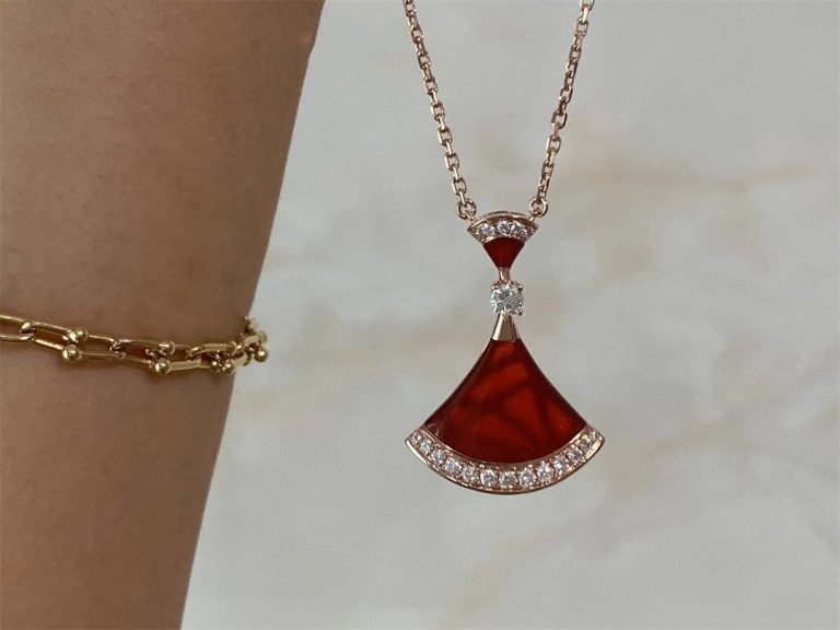 BVLGARI DREAM NECKLACE CARNELIAN DIAMOND