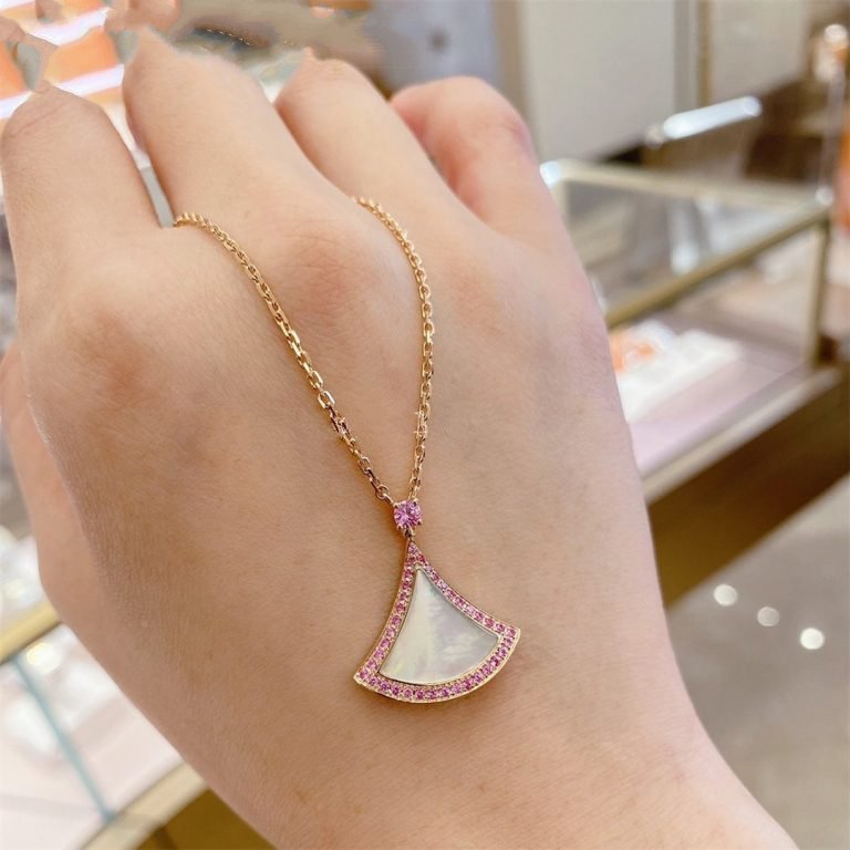 BVLGARI DREAM NECKLACE MOP DIAMOND PINK