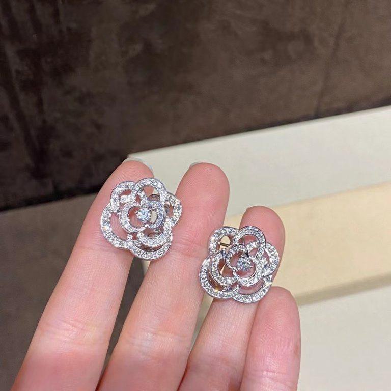 Chanel Fil De Camelia Earrings Silver Diamond