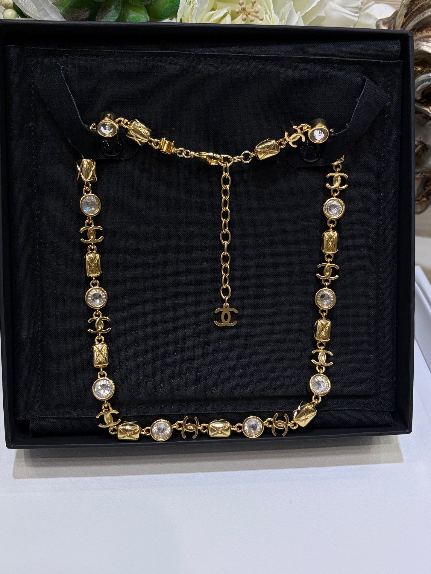 Chanel 2026 Gold Double C Diamond Pattern Crystal Necklace