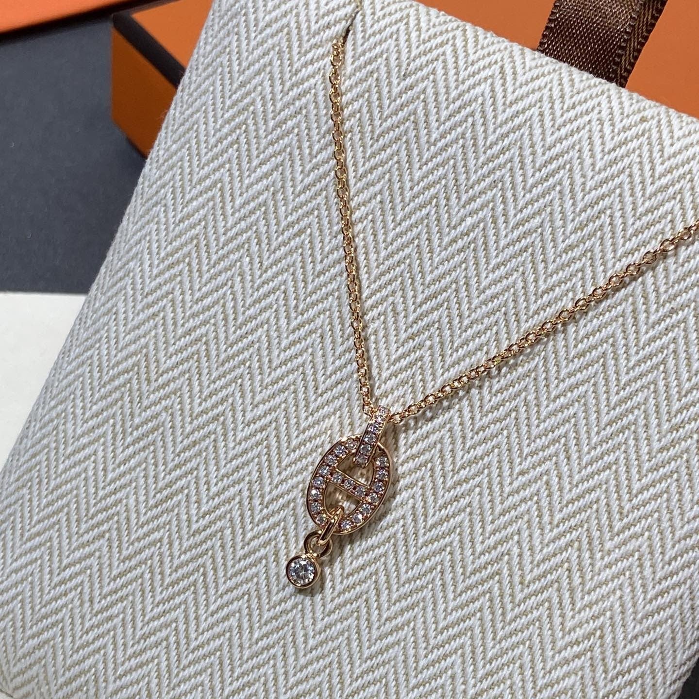 HERMES CHAINE HM DIAMOND PIG NOSE NECKLACE