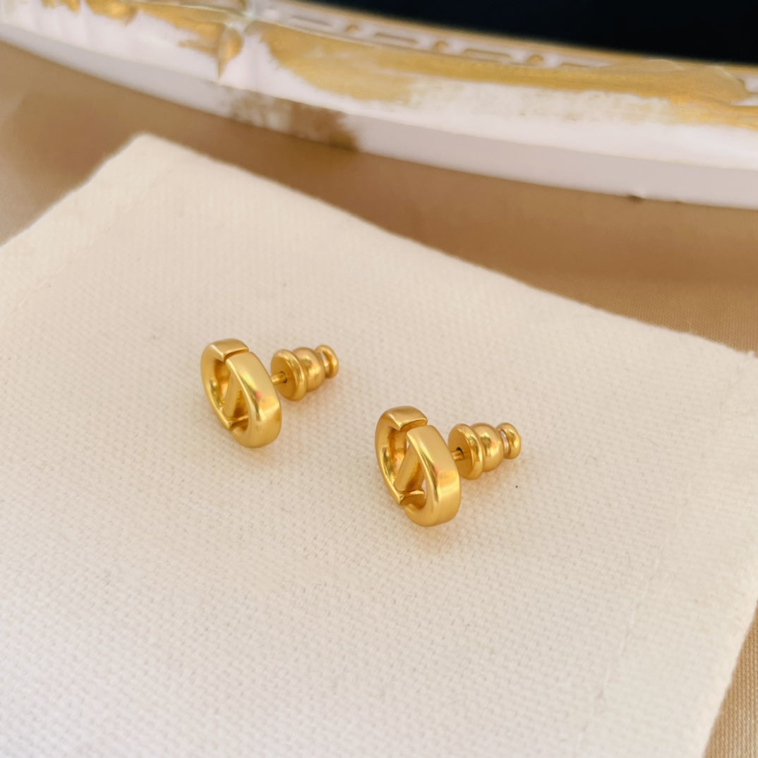 DIOR PETIT CD STUD EARRINGS GOLD