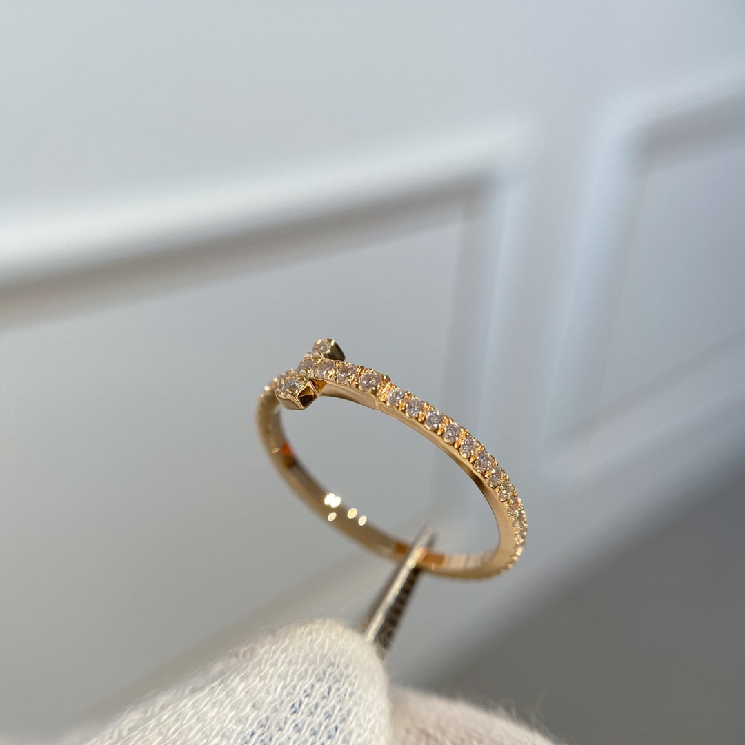 TIFFANY T RING DIAMOND PINK GOLD