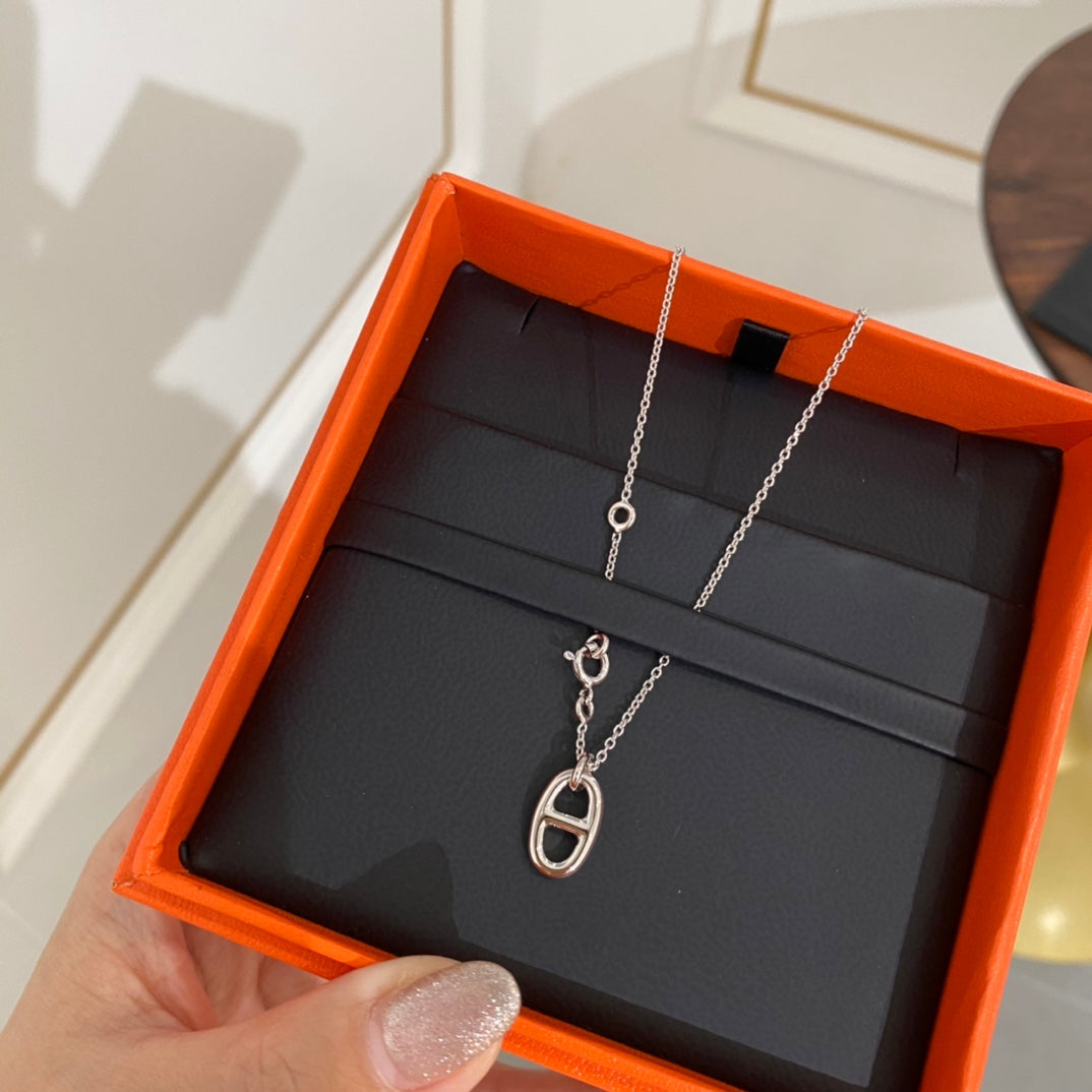 HERMES CHAINE SMALL NECKLACE GOLD AND SILVER