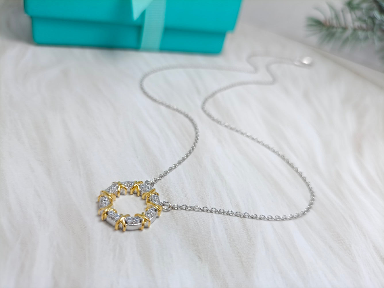 TIFFANY SIXTEEN STONE NECKLACE GOLD