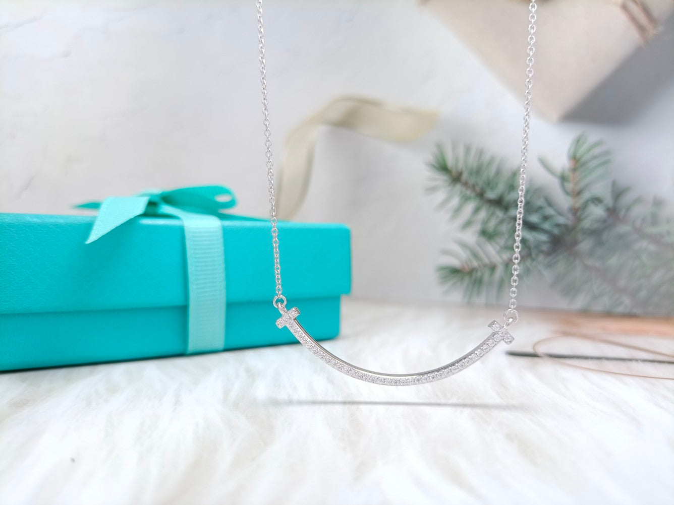 TIFFANY BIG SMILE PEDANT DIAMOND NECKLACE