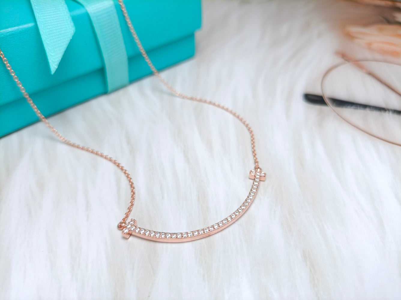 TIFFANY BIG SMILE PEDANT DIAMOND NECKLACE