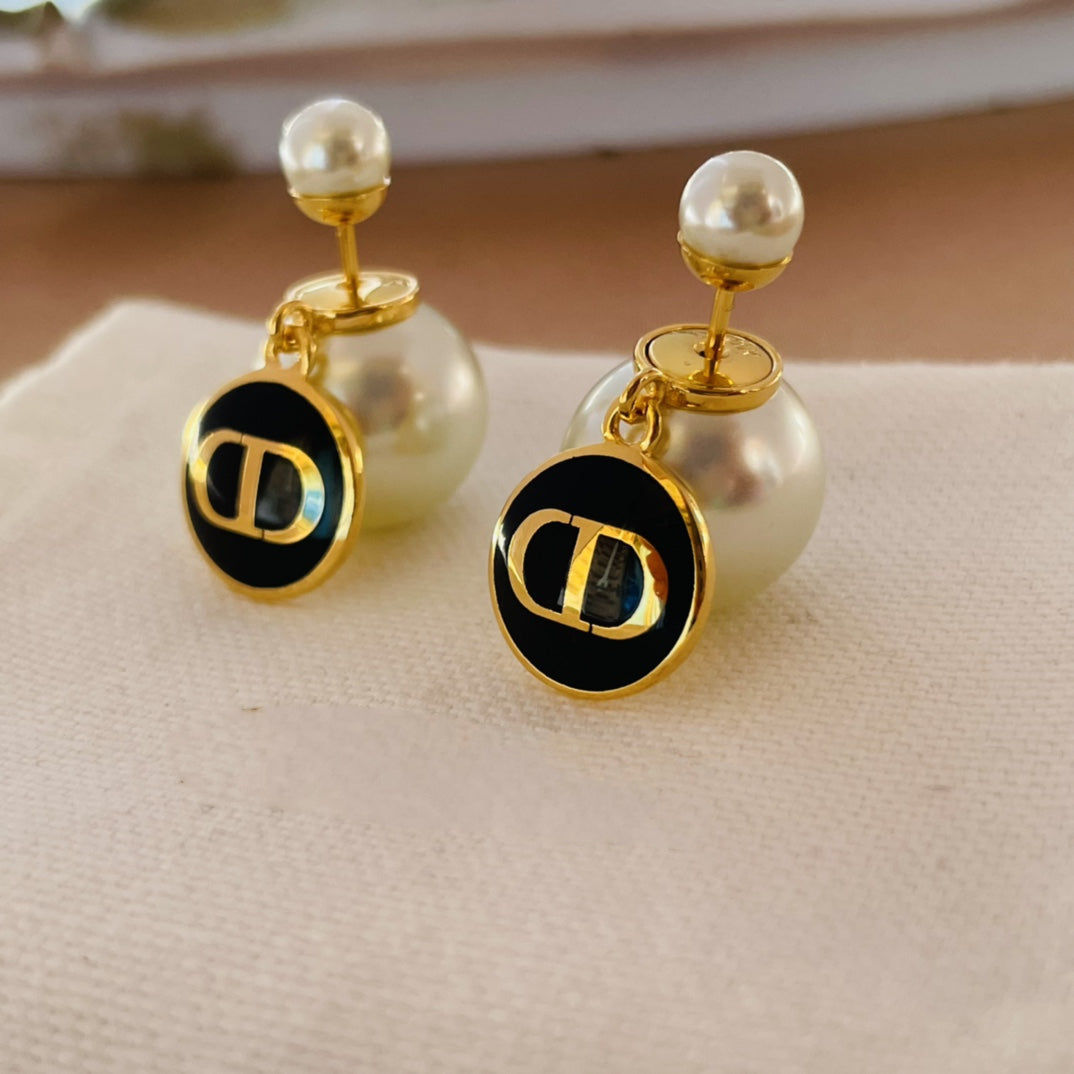 DIOR CD EARRINGS MOP