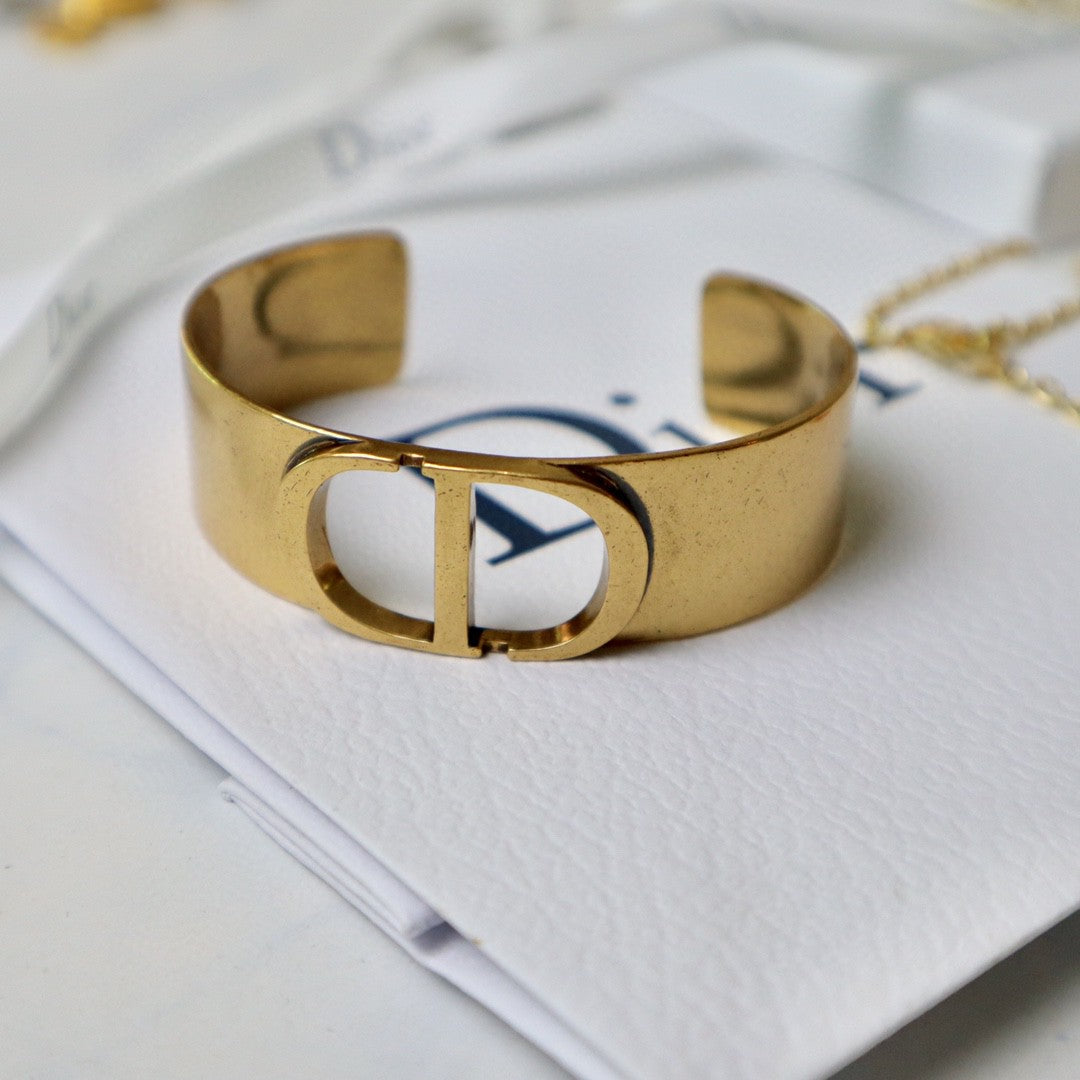 DIOR CD CUFF BRACELET GOLD