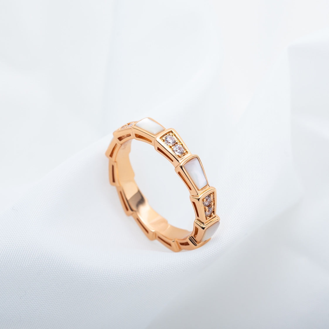 BVLGARI SERPENTI RING PINK GOLD DIAMOND MOP 3MM