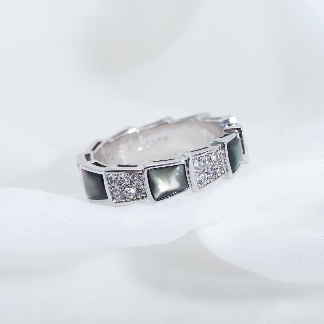 BVLGARI SERPENTI RING SILVER DIAMOND BLACK MOP 4MM