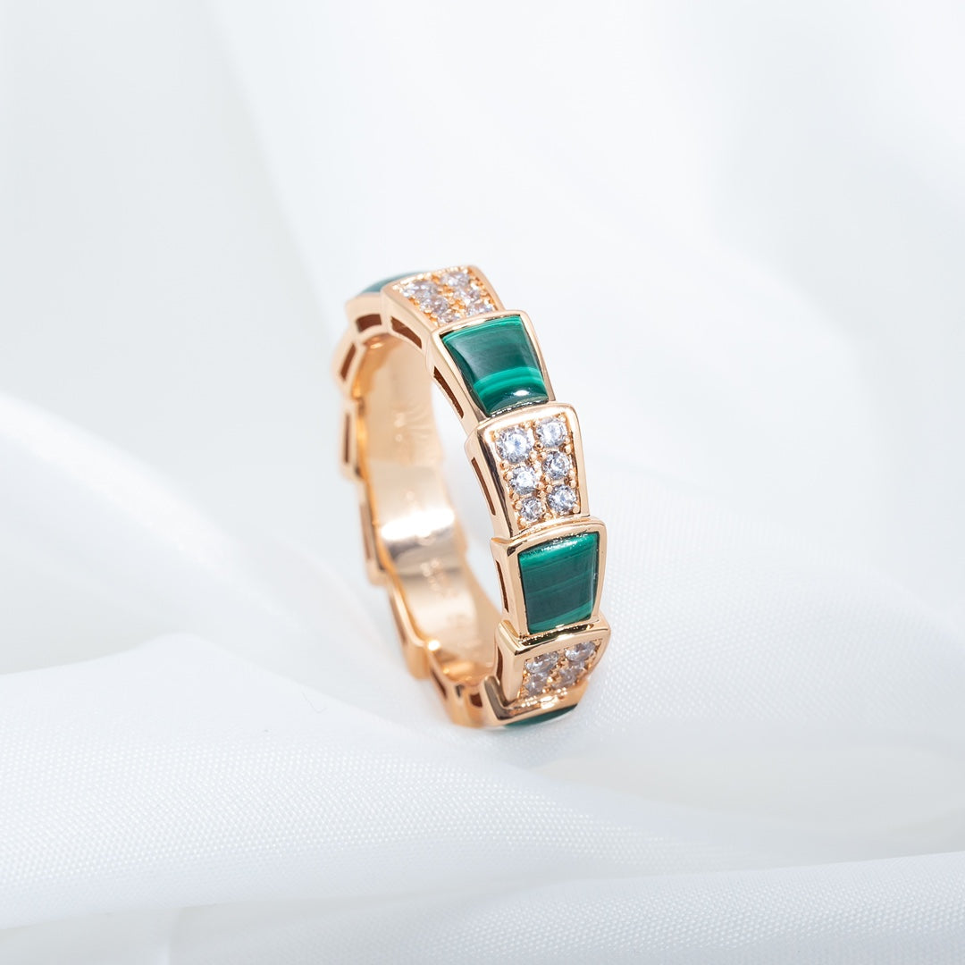 BVLGARI SERPENTI RING PINK GOLD MALACHITE DIAMOND PAVED 4MM