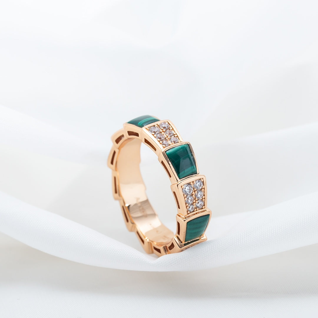 BVLGARI SERPENTI RING PINK GOLD MALACHITE DIAMOND PAVED 4MM