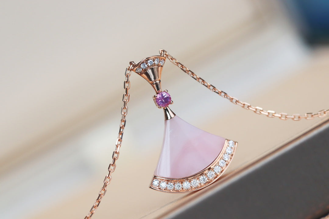 BVLGARI DREAM NECKLACE PINK MOP DIAMOND