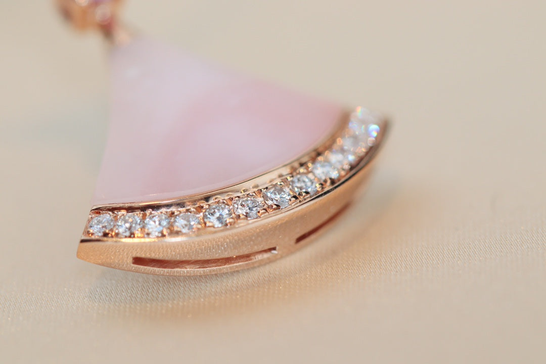 BVLGARI DREAM NECKLACE PINK MOP DIAMOND