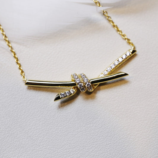 TIFFANY KNOT NECKLACE GOLD DIAMONDS