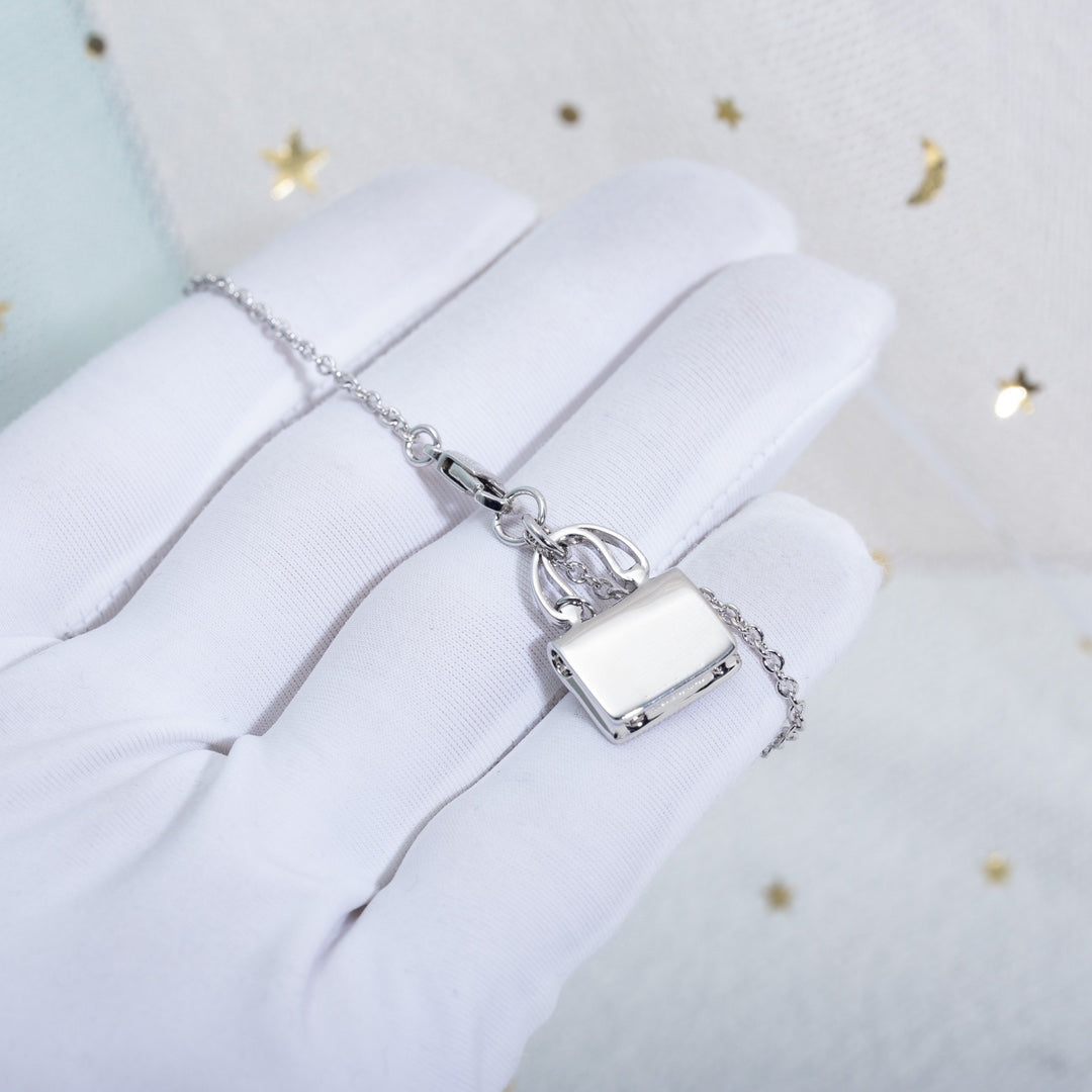 HERMES AMULETTE CONSTANCE PEDANT SILVER NECKLACE