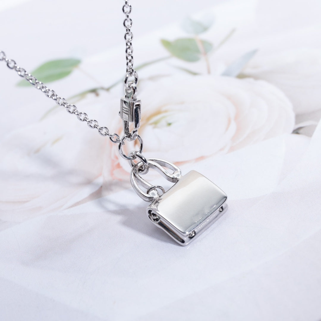 HERMES AMULETTE CONSTANCE PEDANT SILVER NECKLACE
