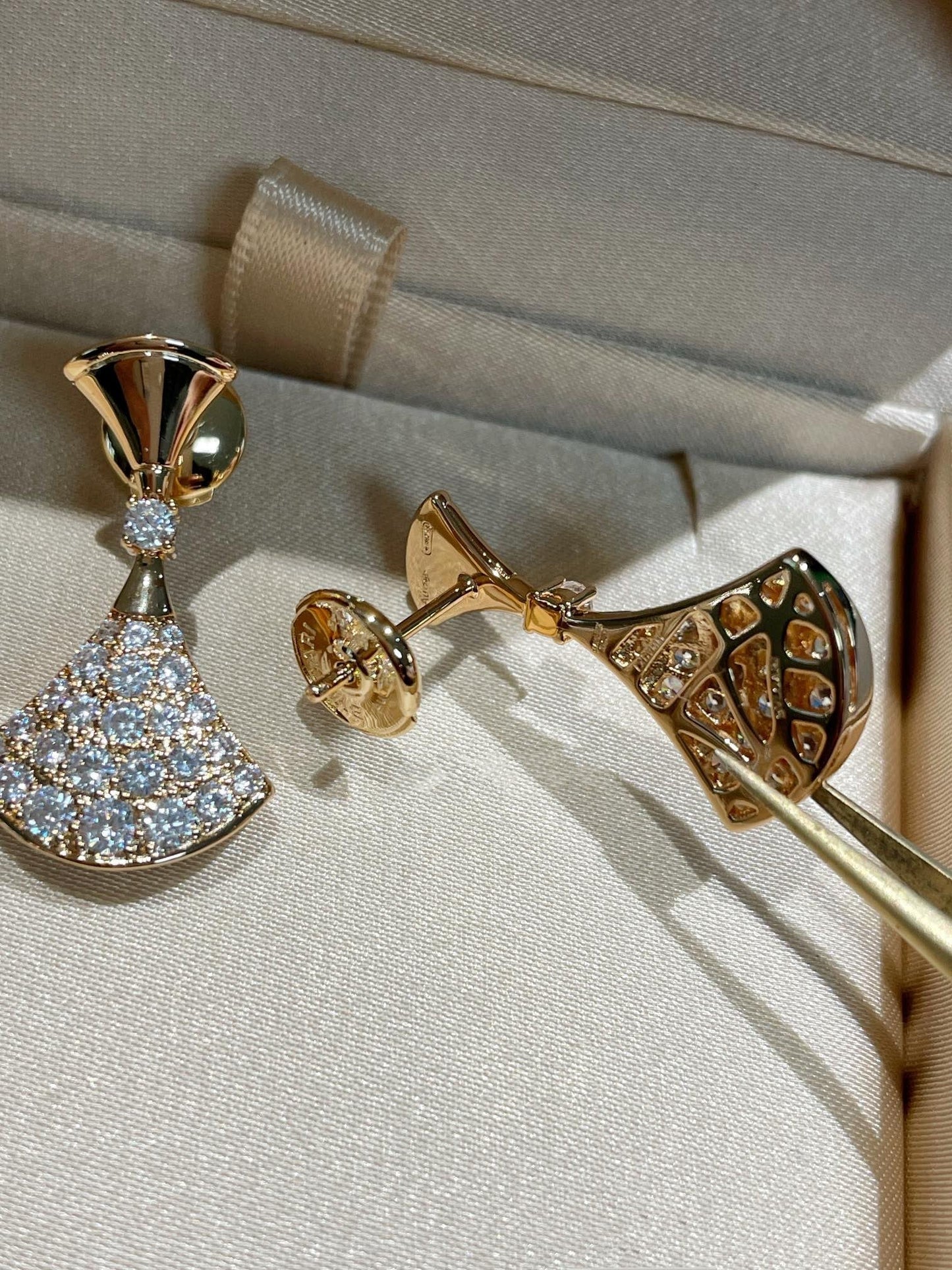 BVLGARI DREAM EARRINGS DIAMOND