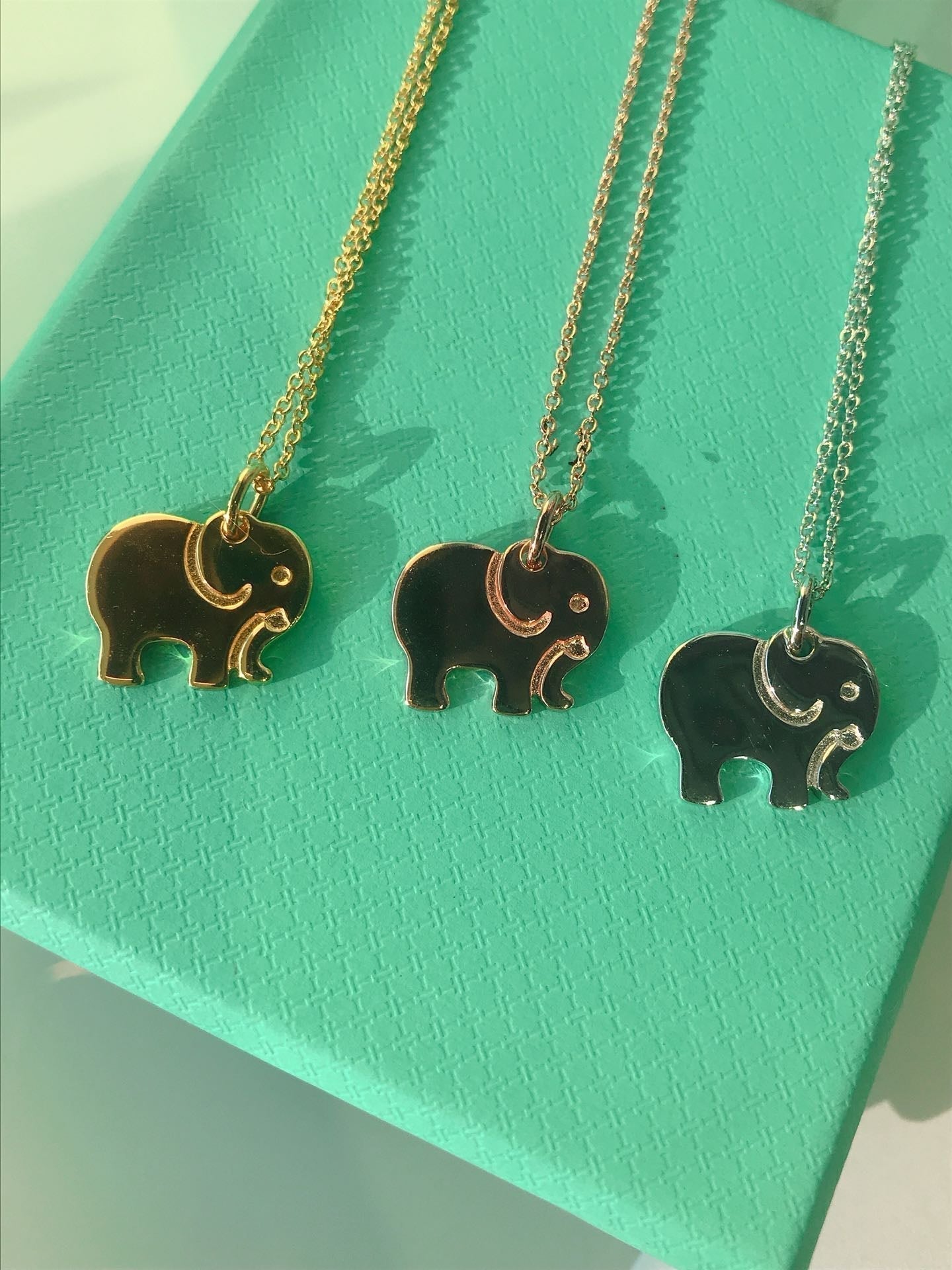 TIFFANY ELEPHANT PEDANT NECKLACE