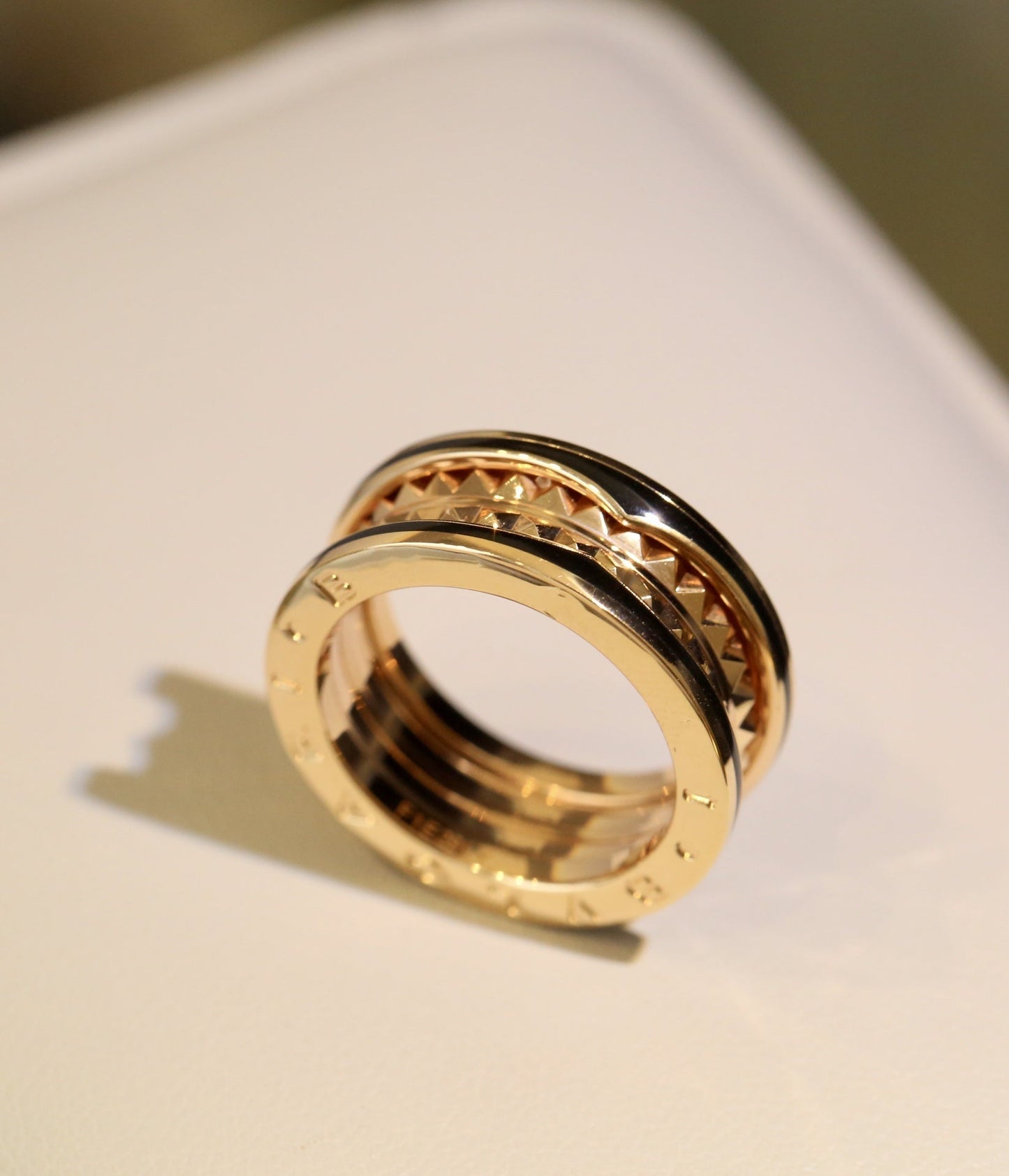 BVLGARI ZERO 1 GOLD BLACK CERAMIC RING