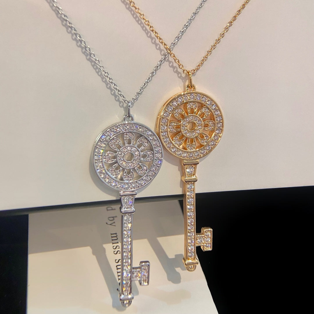 TIFFANY PETAL KEY PEDANT