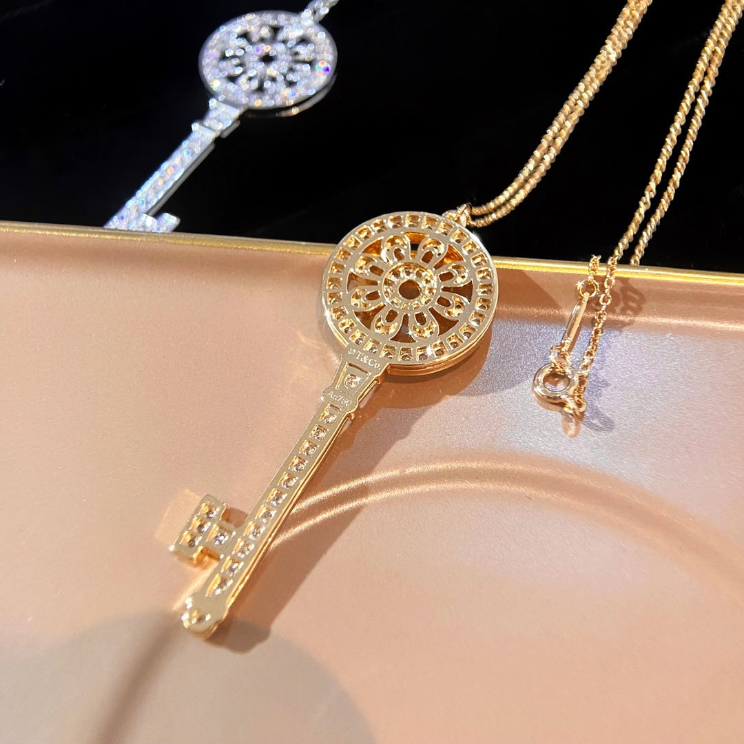 TIFFANY PETAL KEY PEDANT