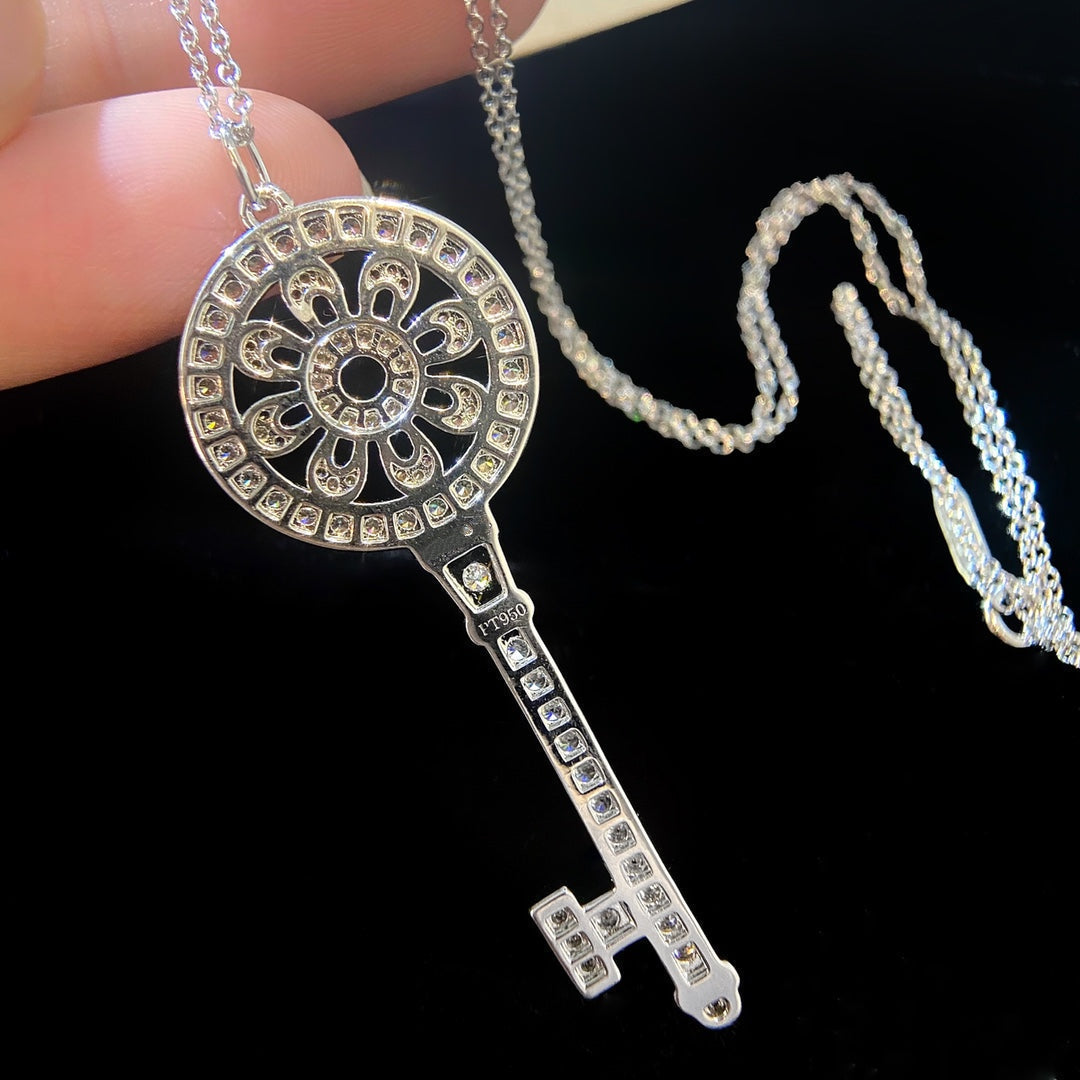 TIFFANY PETAL KEY PEDANT