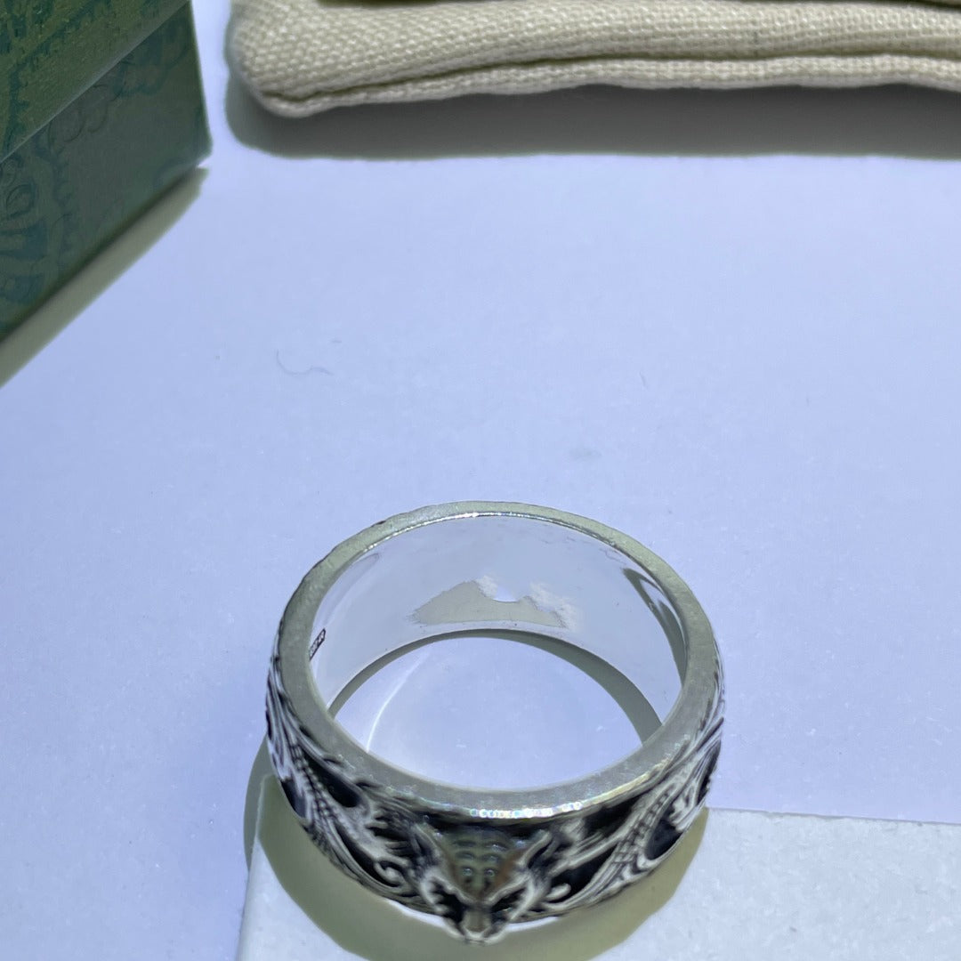 GUCCI GG ENGRAVED SILVER RING