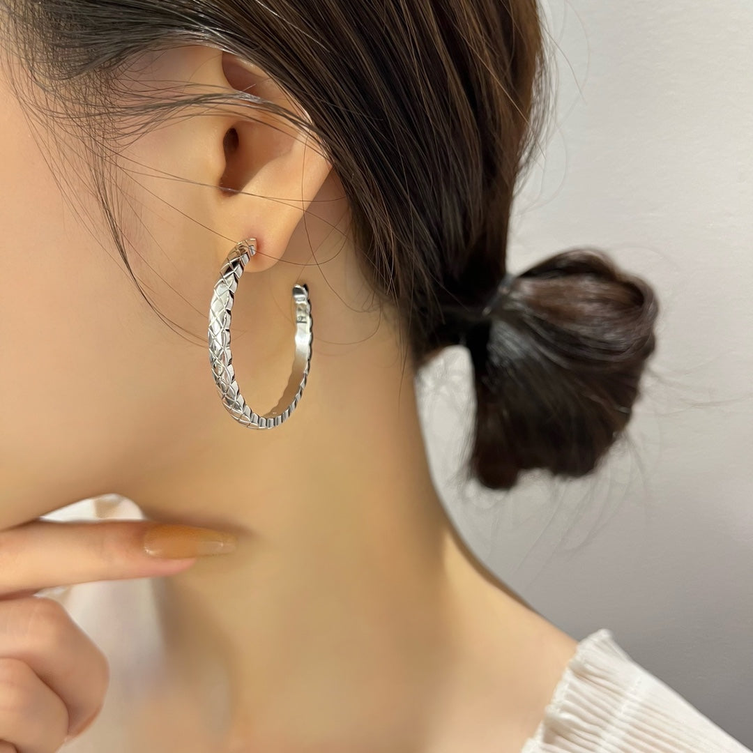 Chanel Crush Hoop Earrings