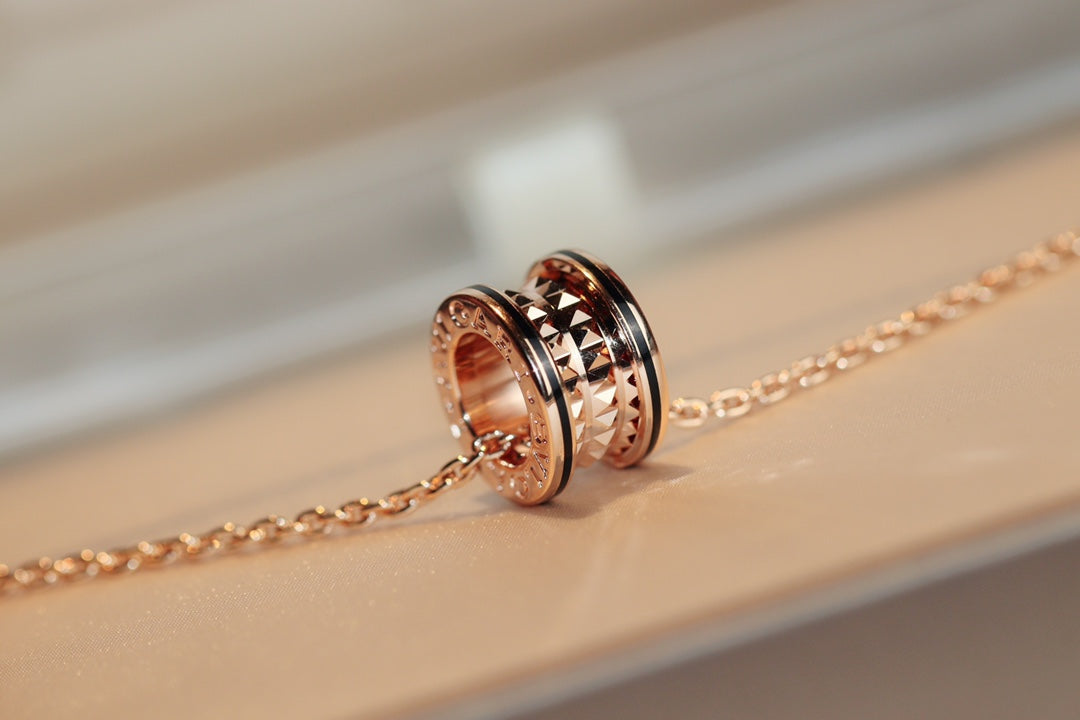 BVLGARI ZERO 1 ROCK PEDANT PINK GOLD BLACK NECKLACE