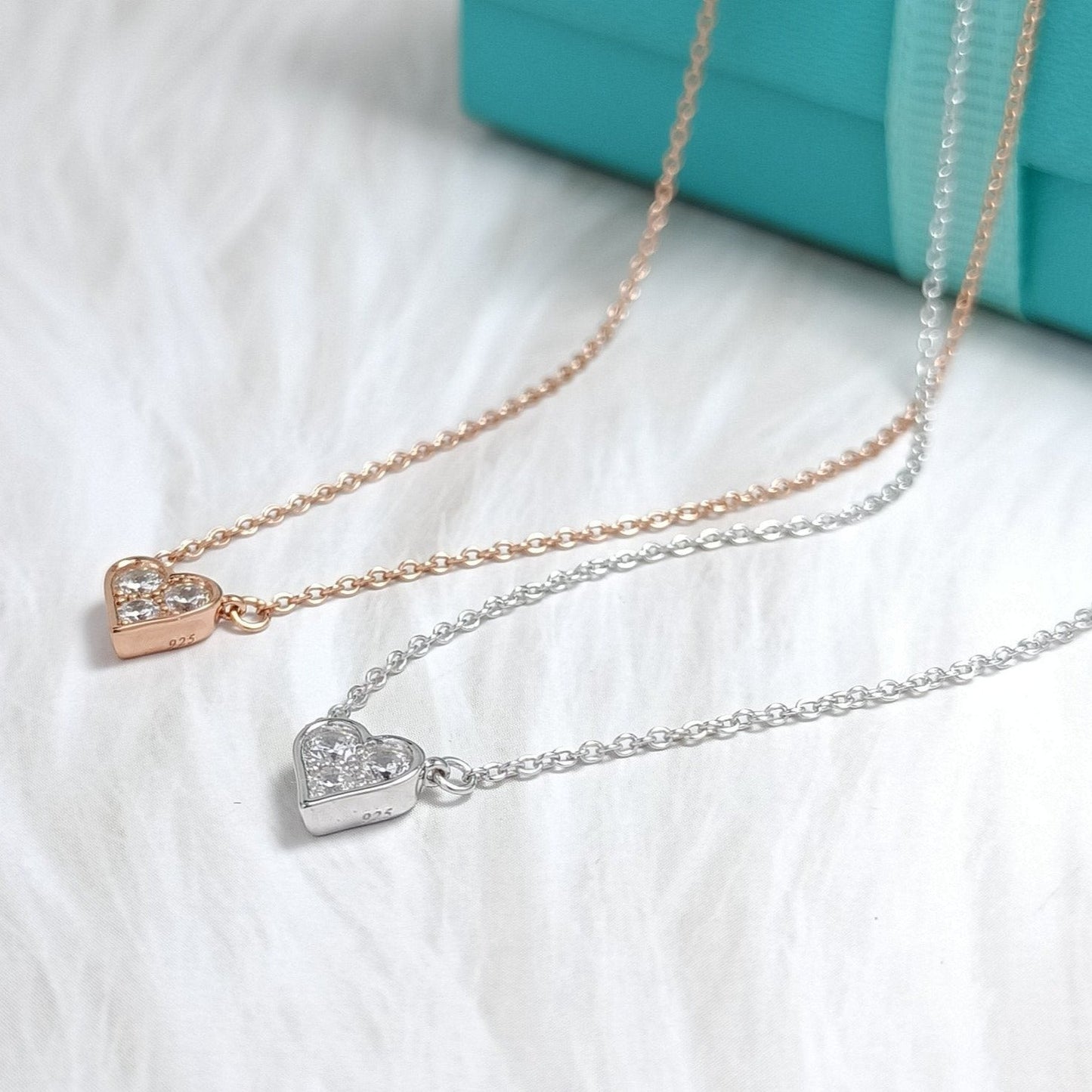 TIFFANY HEART 3 DIAMONDS PEDANT NECKLACE