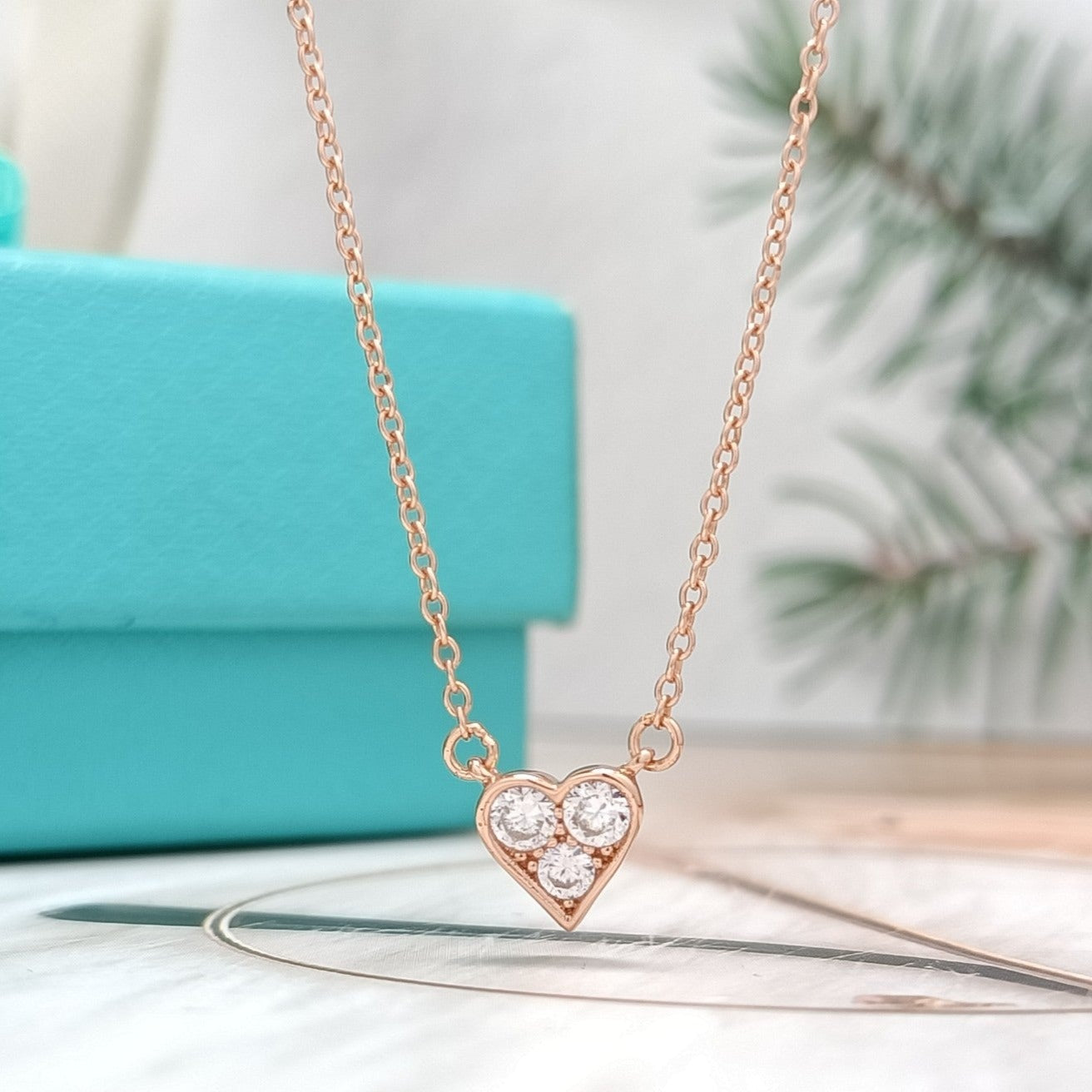 TIFFANY HEART 3 DIAMONDS PEDANT NECKLACE