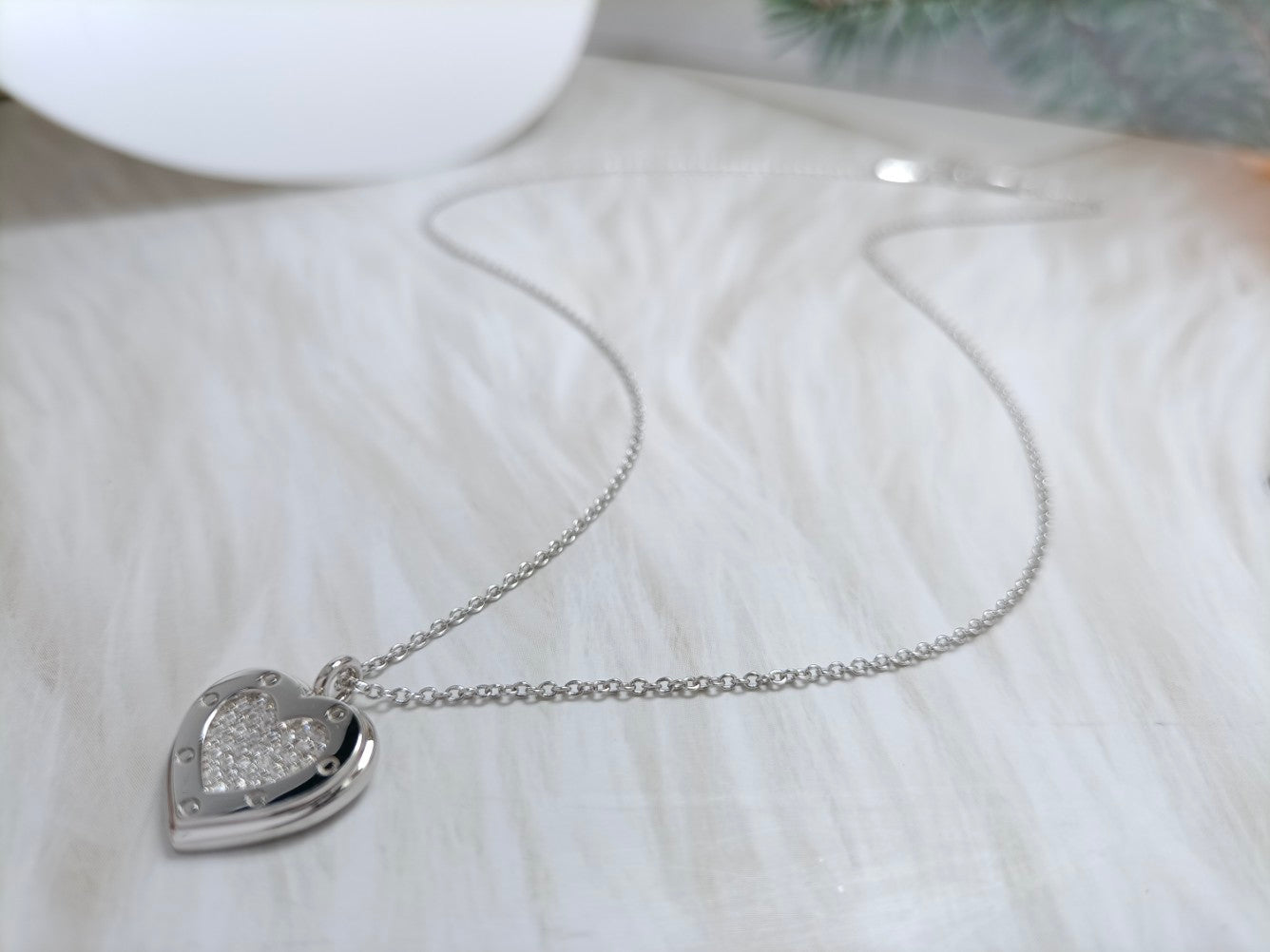 TIFFANY HEART DIAMONDS PEDANT NECKLACE