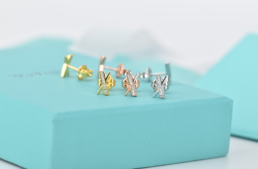TIFFANY ATLAS DIAMOND STUD EARRINGS