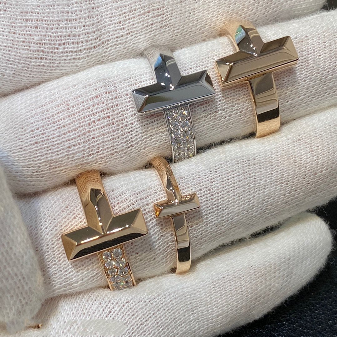 TIFFANY T WIRE MEDIUM DIAMOND RING