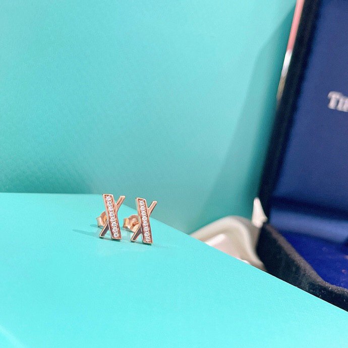 TIFFANY X EARRINGS ROSE GOLD DIAMONDS