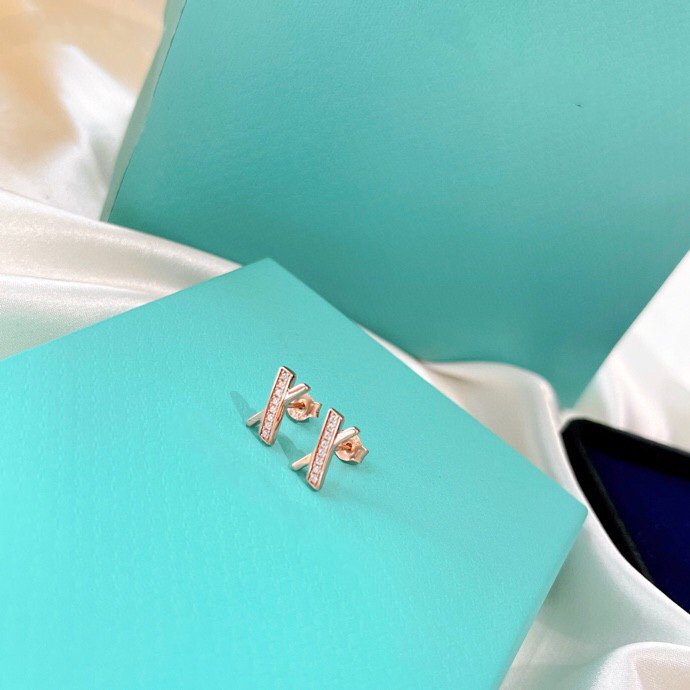 TIFFANY X EARRINGS ROSE GOLD DIAMONDS