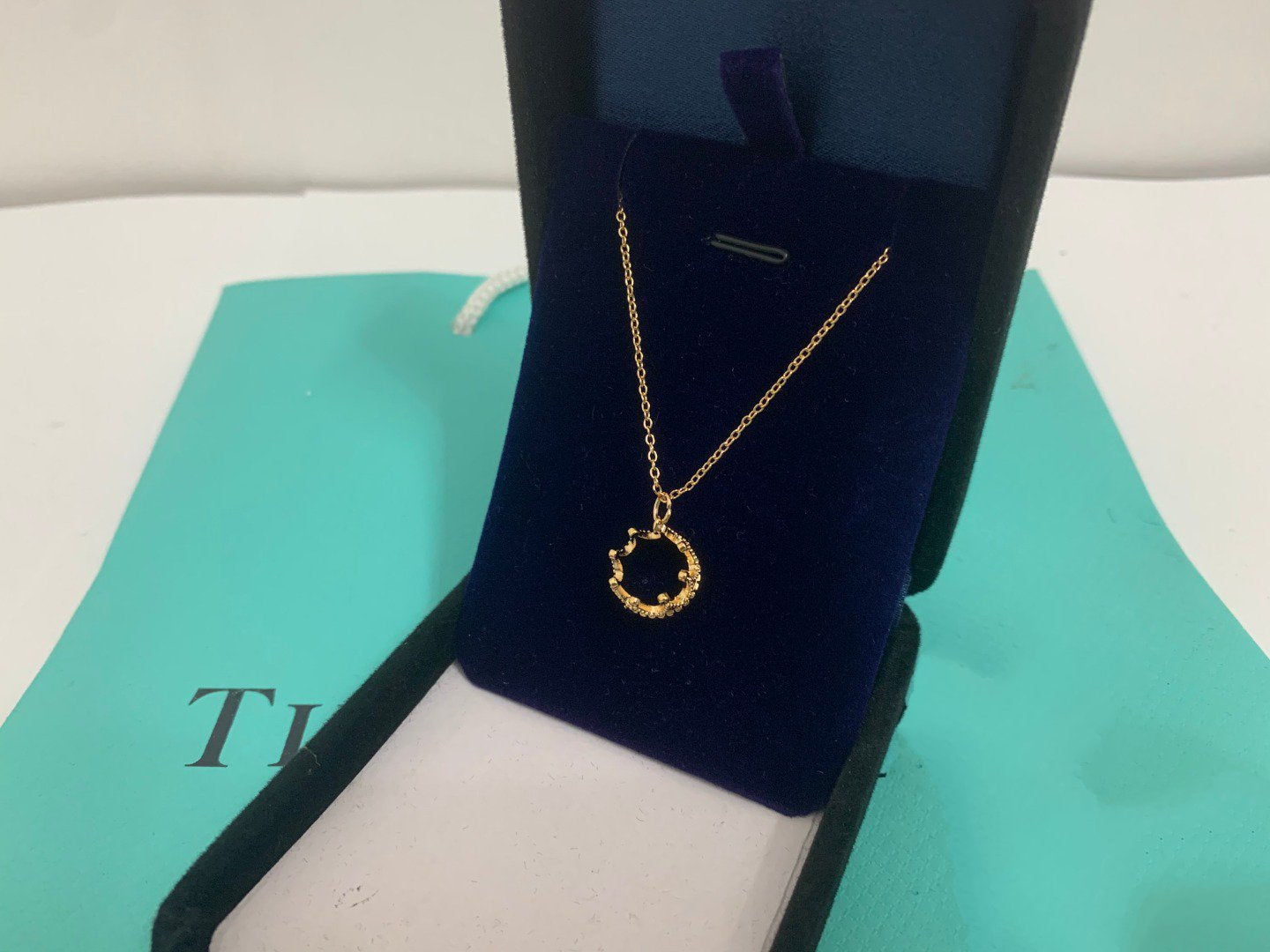 TIFFANY CROWN NECKLACE MECARI