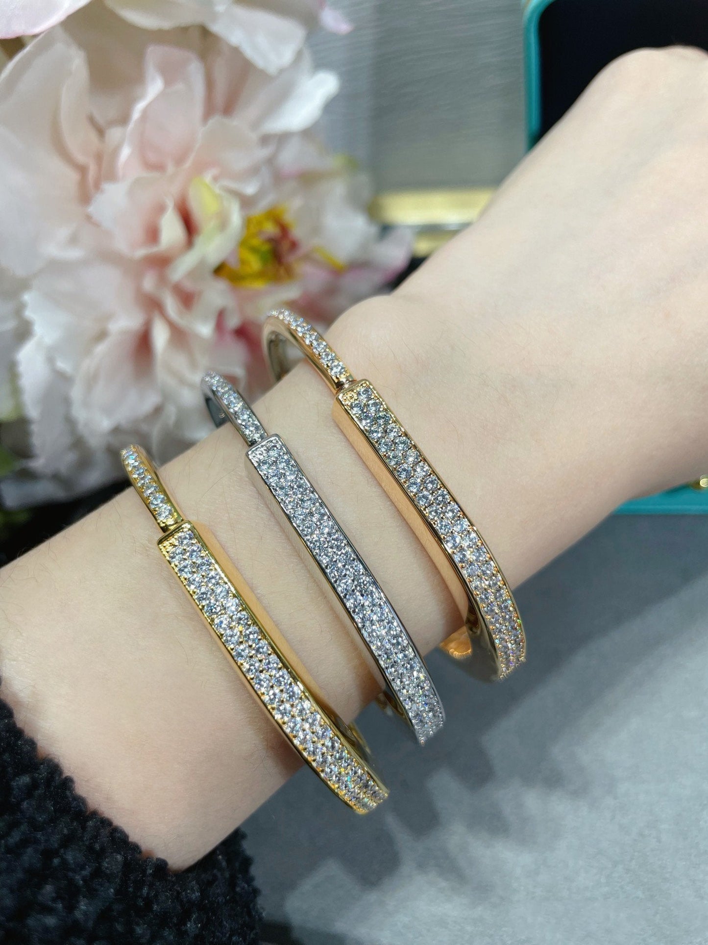 TIFFANY LOCK BRACELET DIAMOND PAVED