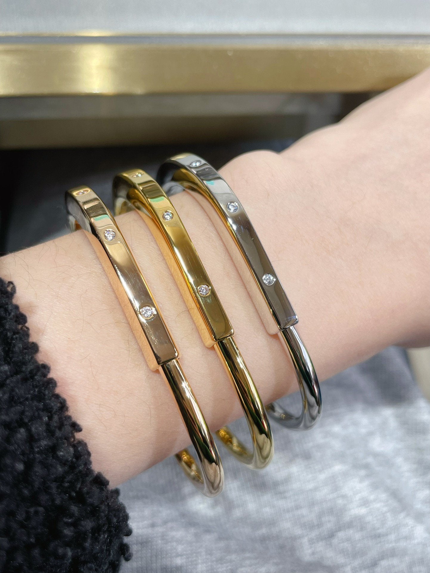 TIFFANY LOCK BRACELET 8 DIAMOND