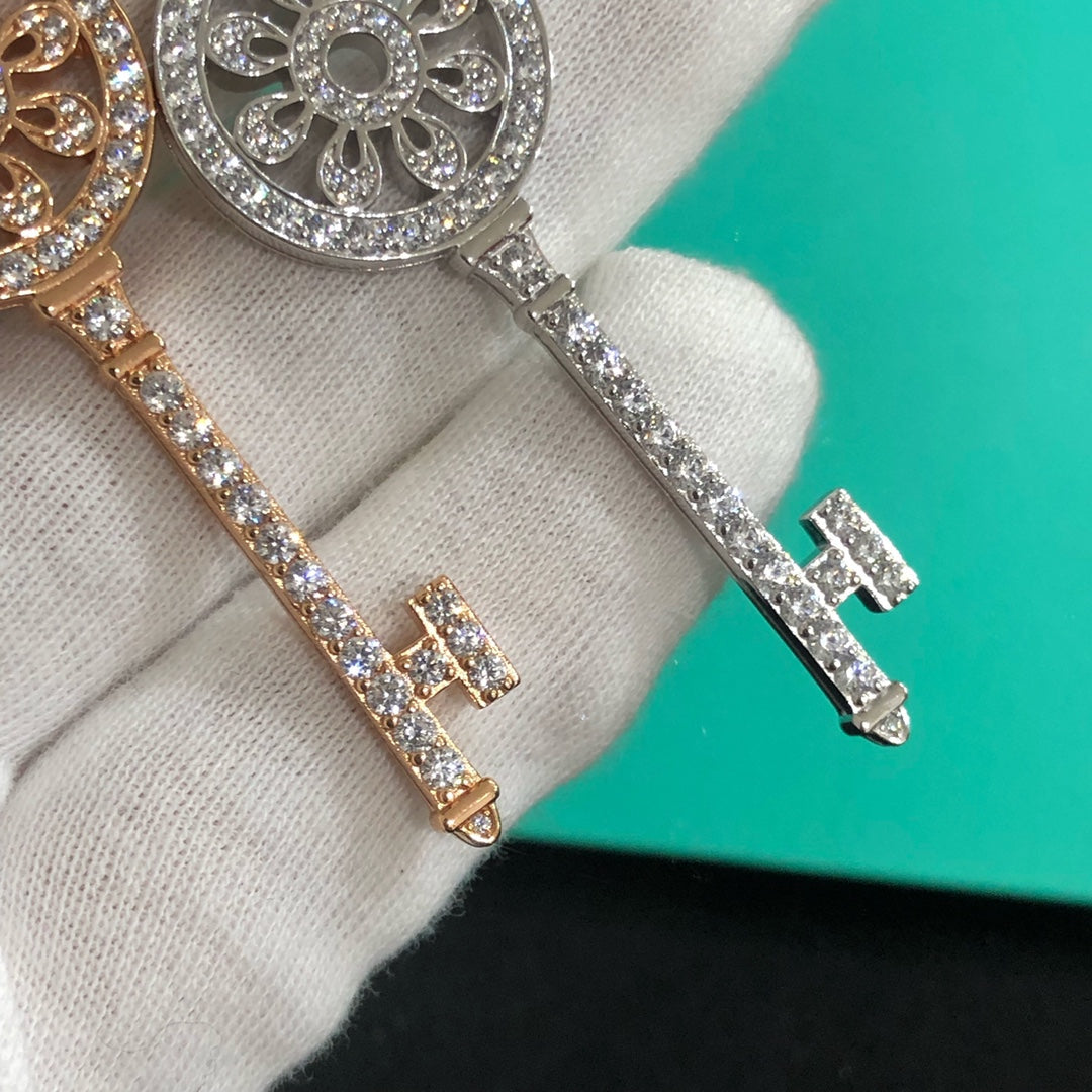 TIFFANY KEYS PETALS DIAMOND NECKLACE