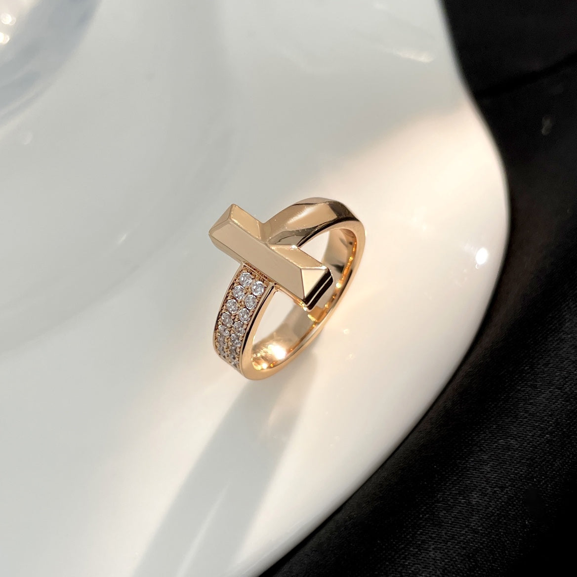 TIFFANY T WIDE DIAMOND RING